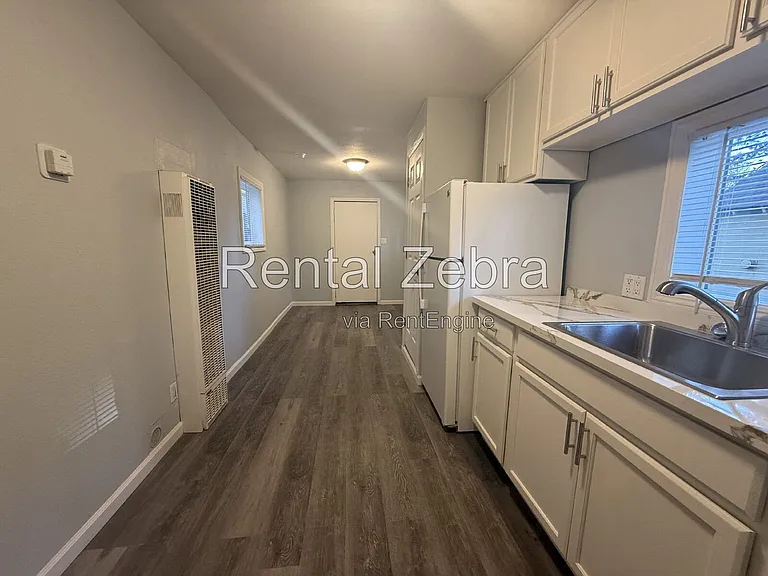 8301 Trout Ave #9 — Photo 8