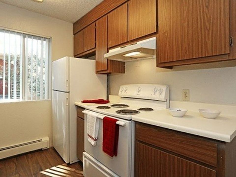 2nd image of 1515 S Yale St APT 2-1