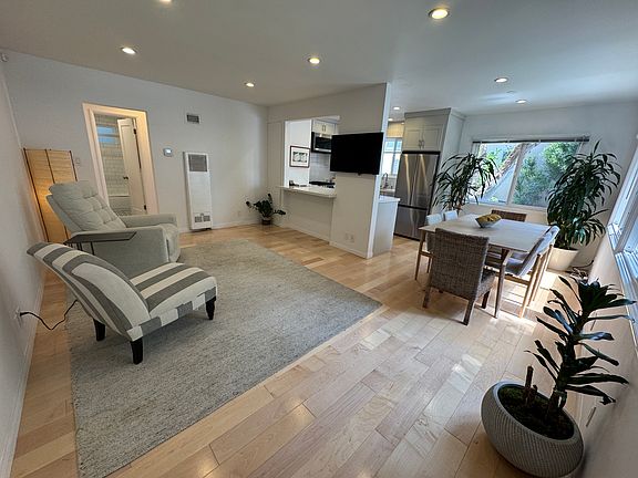 2nd image of 1715 California Ave APT B