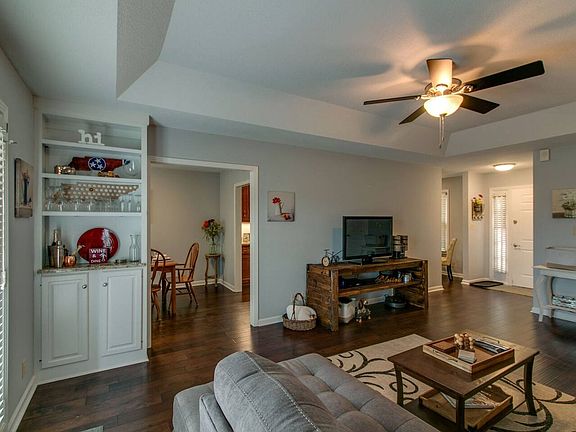 3rd image of 1200 Riverwood Pl APT 22
