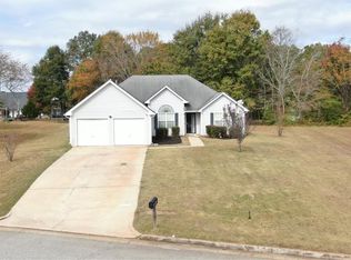 4147 Green Field Dr, Douglasville, GA 30135