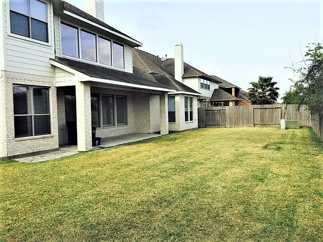 325 Lancaster Ln — Photo 20