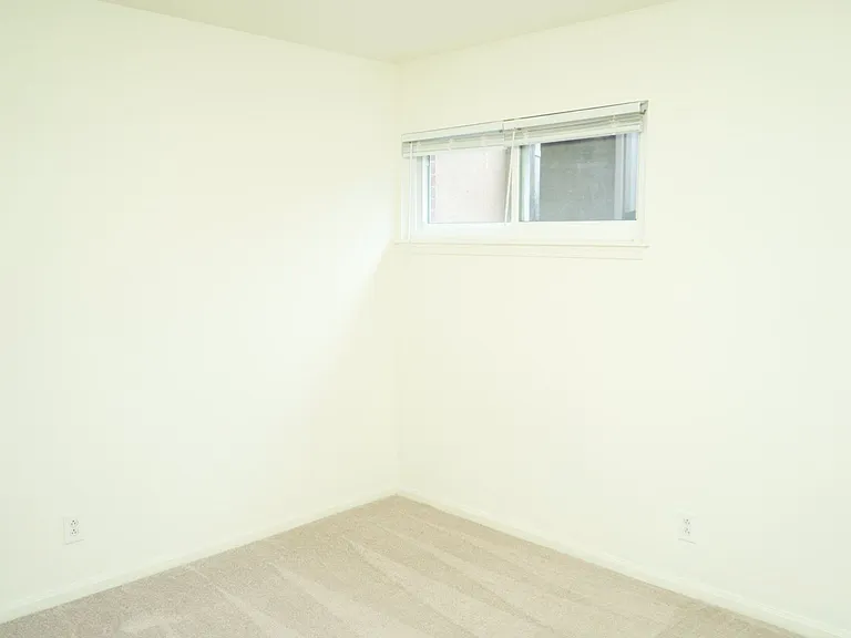 Gardenwood Apartments — Photo 34