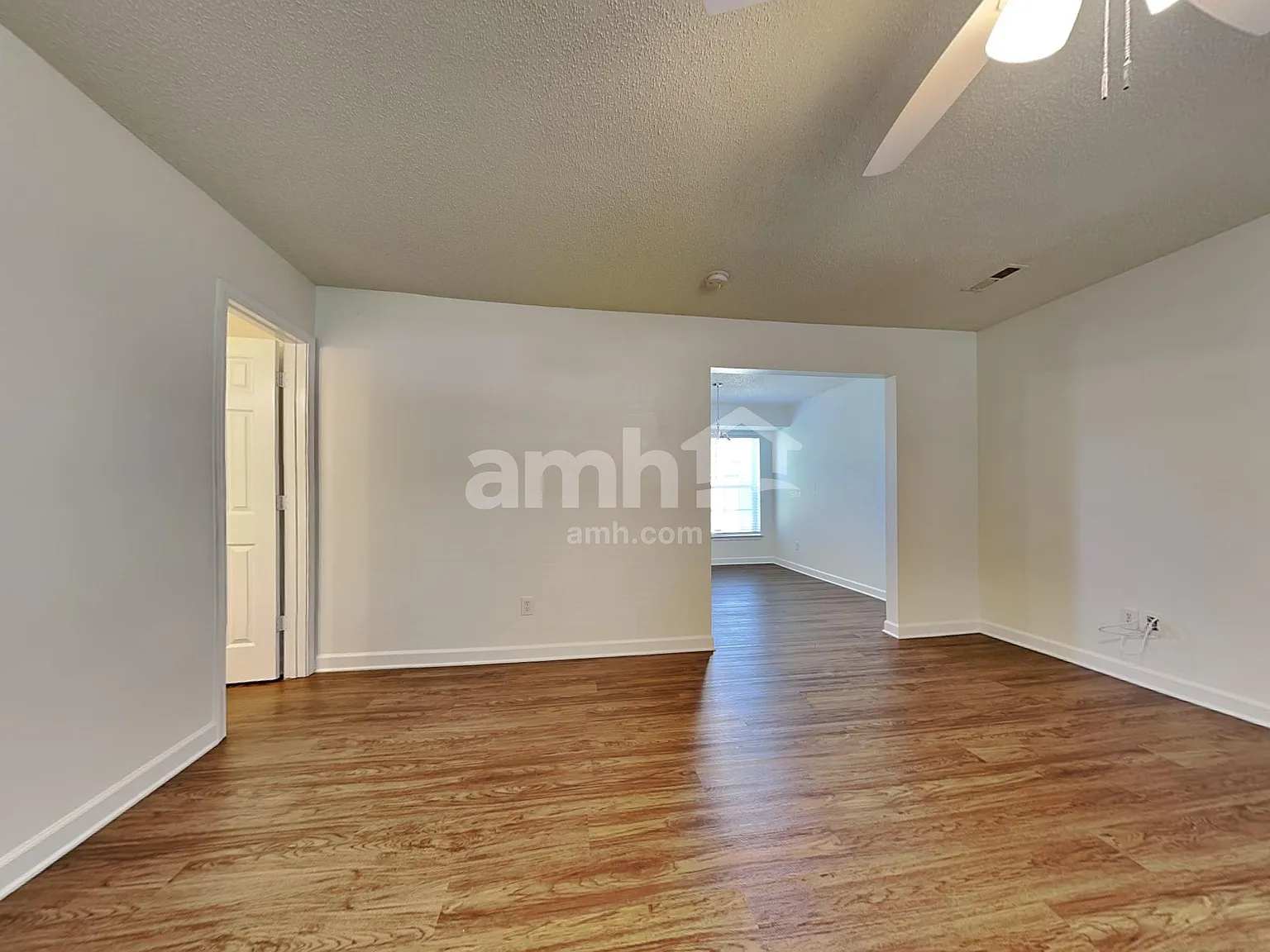 3 bed, 3.0 bath, 1344 sqft, $1,790 — Photo 4