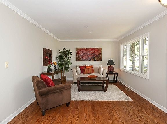 2nd image of 3024 Patton Dr
