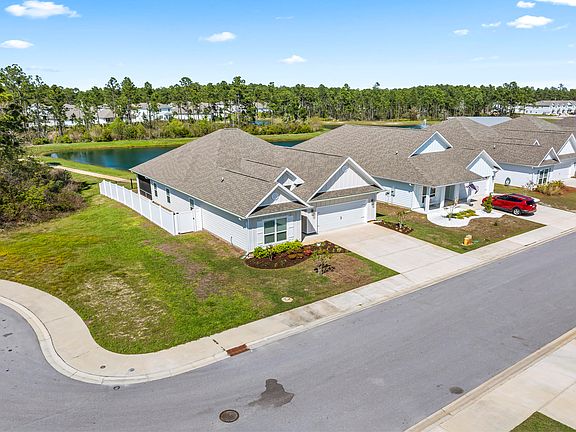 3rd image of 62 Spoonbill Rd