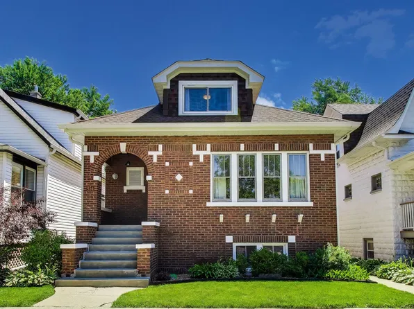 934 Circle Ave, Forest Park, IL 60130