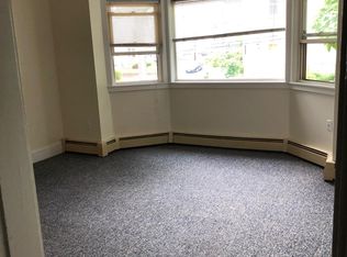 582 Blackstone St FLOOR 1, Woonsocket, RI 02895