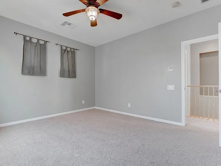 2589 Chateau Clermont St — Photo 14