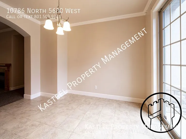 10786 N 5600 W — Photo 8
