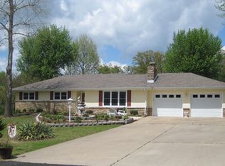 1909 E 47th St, Joplin, MO 64804