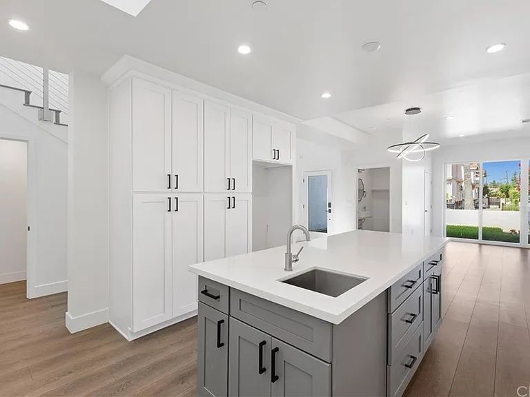 206 N Moore Ave #B — Photo 3