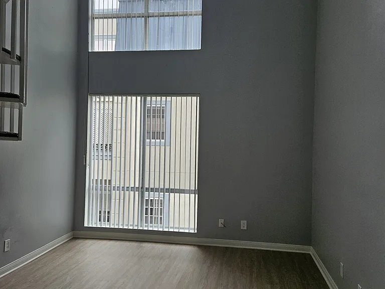 1375 Midvale Apartments — Photo 45