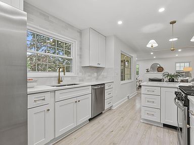 2056 Jervis Rd, Upper Arlington, OH 43221 | Zillow