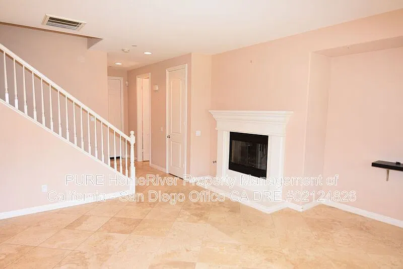 3 bed, 2.5 bath, 1854 sqft, $3,475 — Photo 4