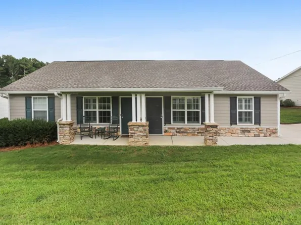 211 Victory Dr, Dallas, GA 30132