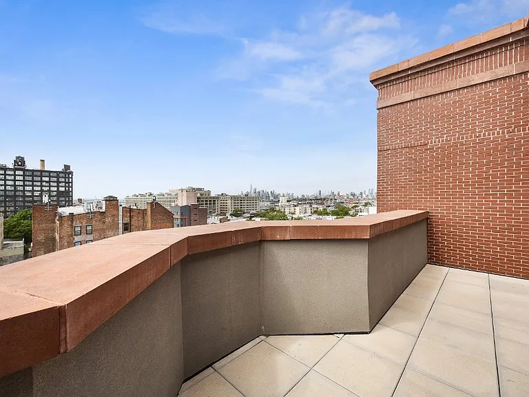 875 4th Ave #818 — Photo 4