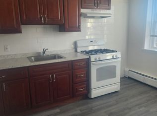 515 9th St #2L, Union City, NJ 07087