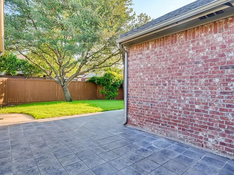 1766 Montura Ln — Photo 10
