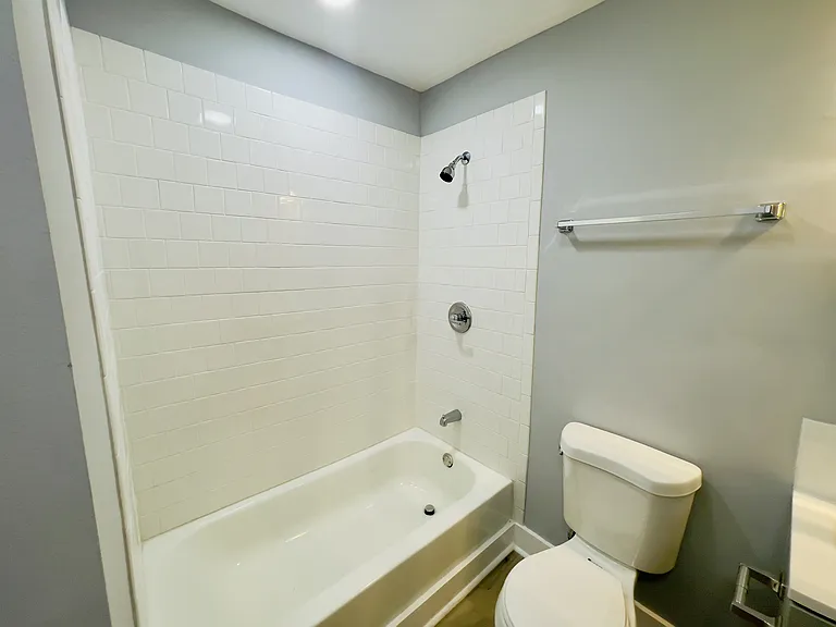 1416 E 33rd St — Photo 11
