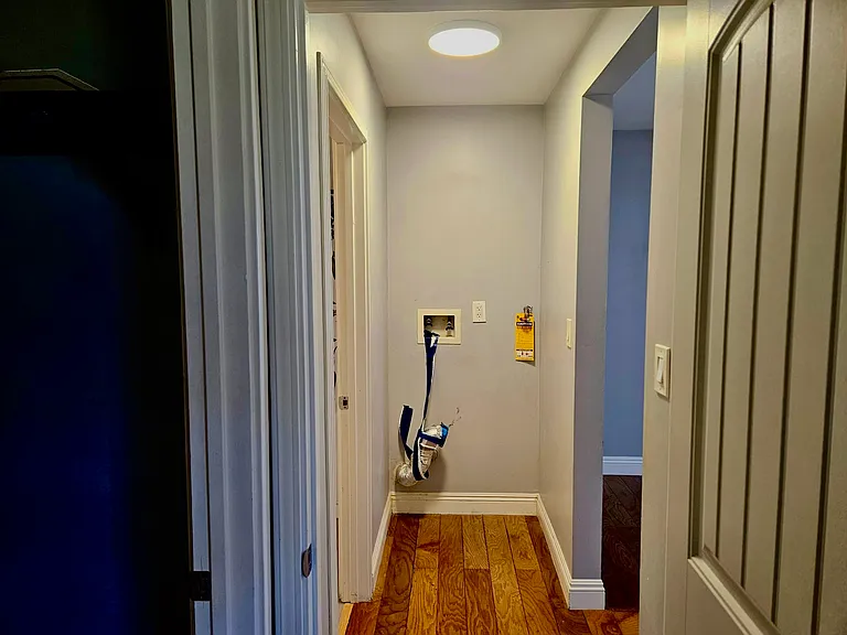 Washer/Dryer Hook-up
