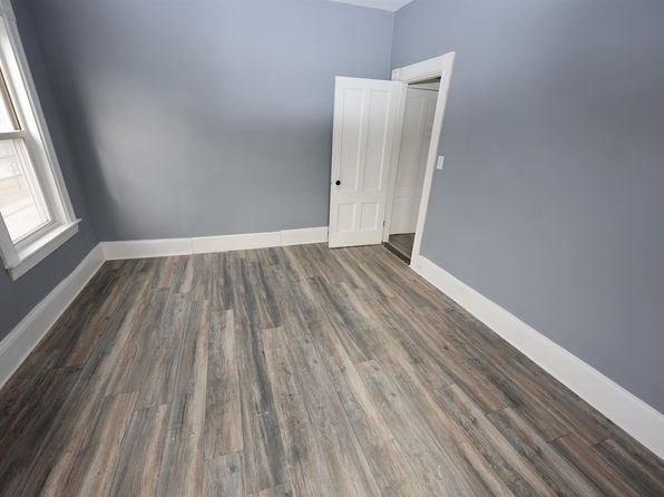 manchester-new-hampshire-74288034 picture