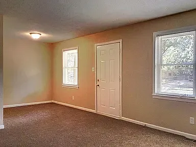 Building Photo - 2976 Basswood St