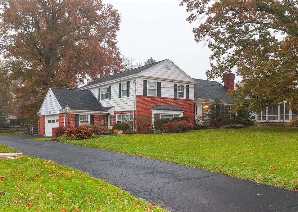 1st image of 6250 Kenwood Hills Dr