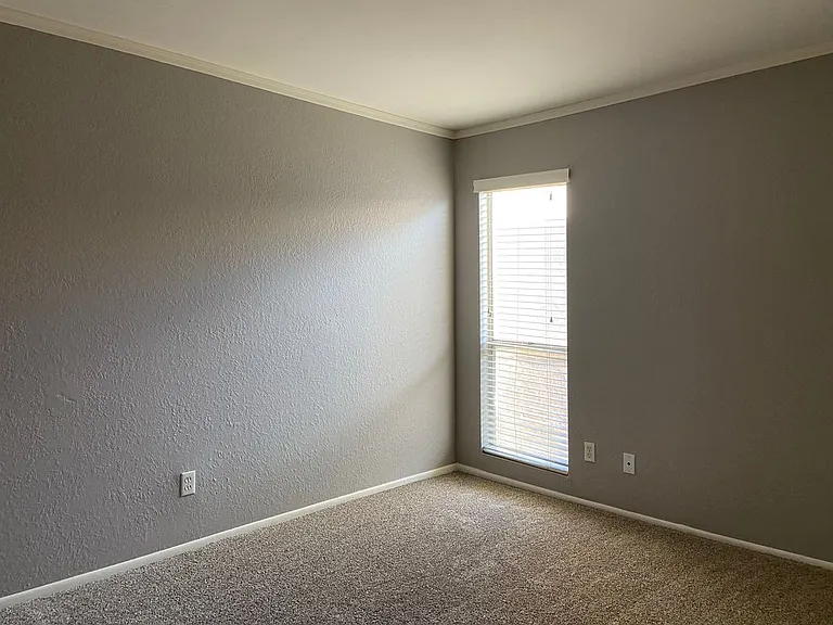 2693 E Oakleaf Dr — Photo 24