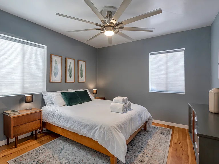 204 Richmond Dr SE #A — Photo 10
