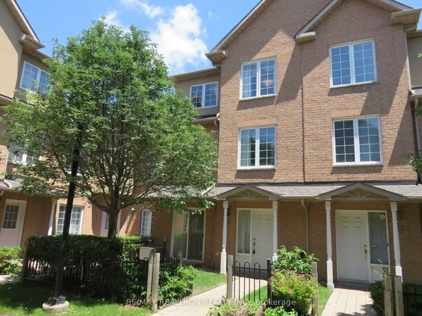 20 Saint Moritz Way #12, Markham, ON L3R 4G4