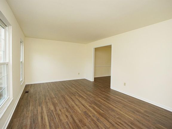 5th image of 206 Saddleback Dr