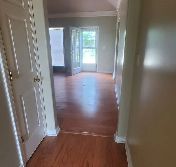 1084 Tara Dr — Photo 22