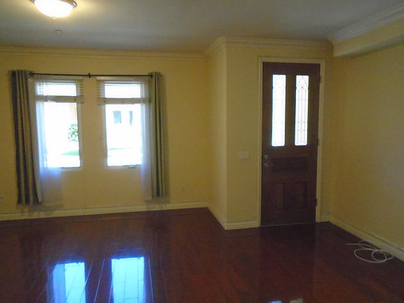 4th image of 92 N Craig Ave Unit 5