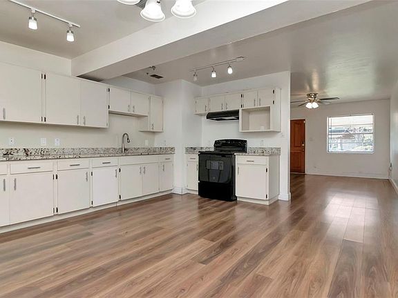 4th image of 3907 W Pine St