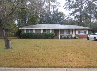 1909 Charlton Dr, Dothan, AL 36303