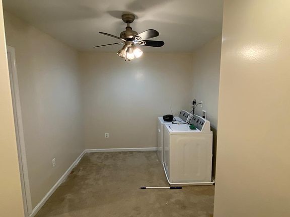 4th image of 17067 Anns Brook Ct