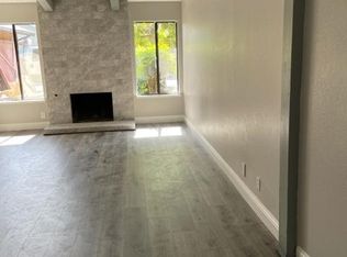 879 Osmun Cir #6, Clovis, CA 93612