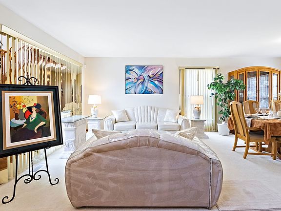 4th image of 440 Larkspur Dr
