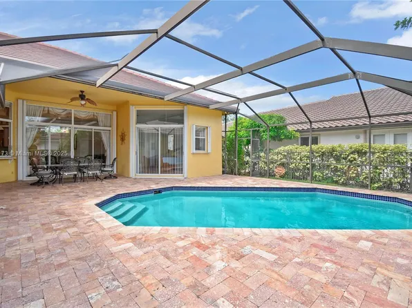 2694 Oakbrook Dr, Weston, FL 33332