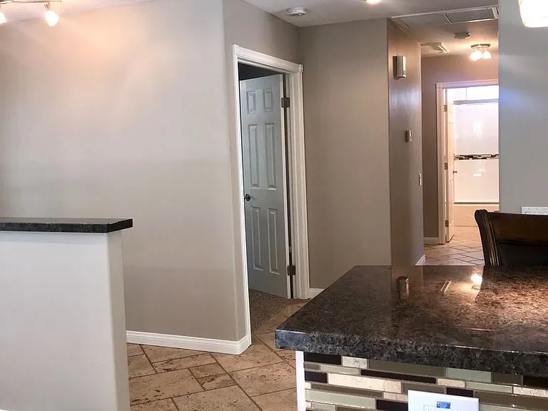 1739 Jasmine St — Photo 9