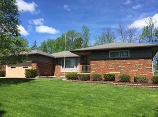 2768 W Wallings Rd, Broadview Heights, OH 44147