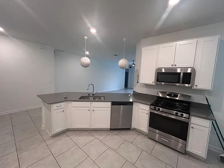 34012 Sky Blossom Cir — Photo 5