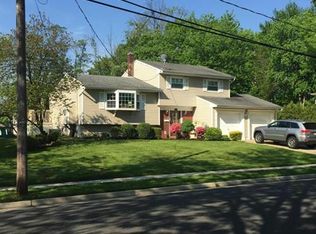 4 Indian Trl, Matawan, NJ 07747