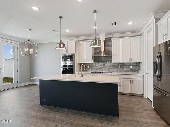 4th image of 22802 Lakeview Dr