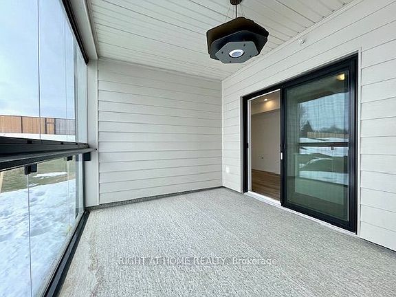 3rd image of 15 Kneeshaw Dr #102
