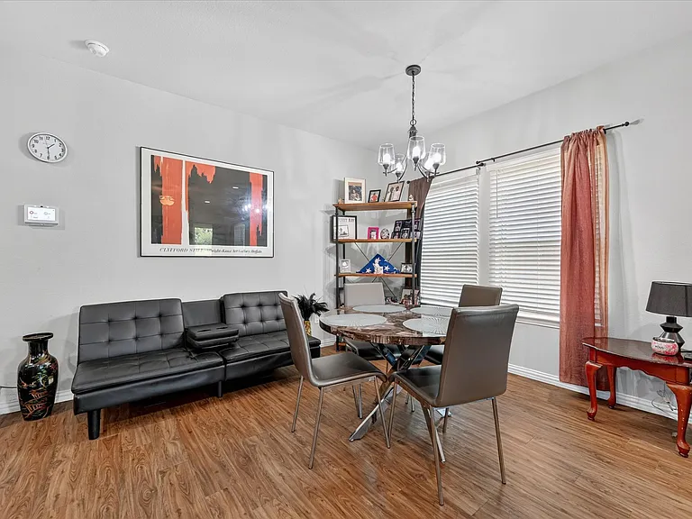 225 Sante Fe St — Photo 6