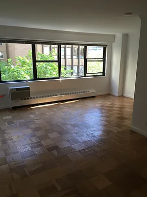 Rented by Carlyle Property Management | media 3