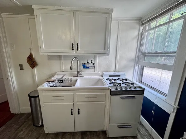 (undisclosed Address), Huntington, NY 11743