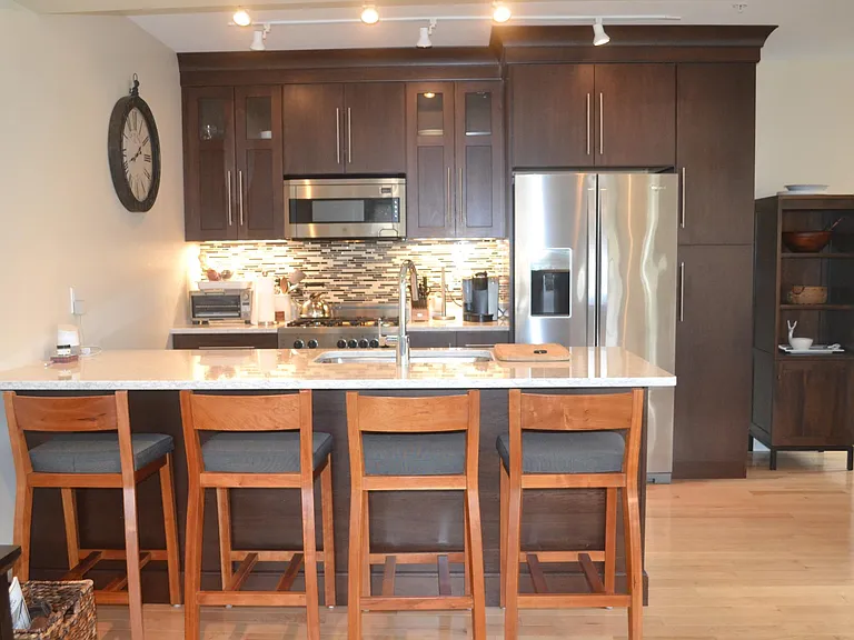 428 Pleasant St #1 — Photo 4